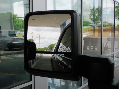 Used 2025 GMC Sierra 1500 4x4 Crew Cab Denali image 36