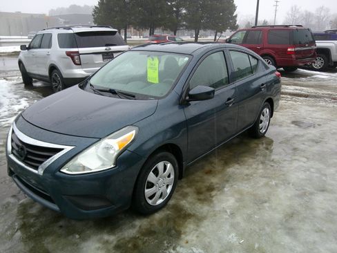 Used 2016 Nissan Versa image 1