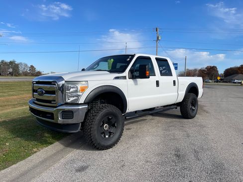 Used 2014 Ford F250 XLT image 1