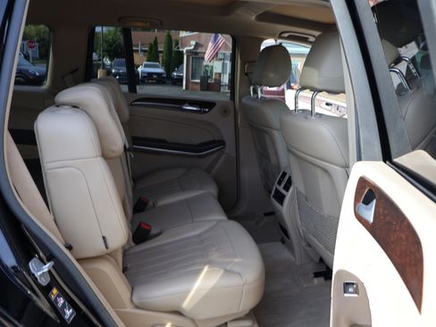 Used 2013 Mercedes-Benz GL 450 image 17