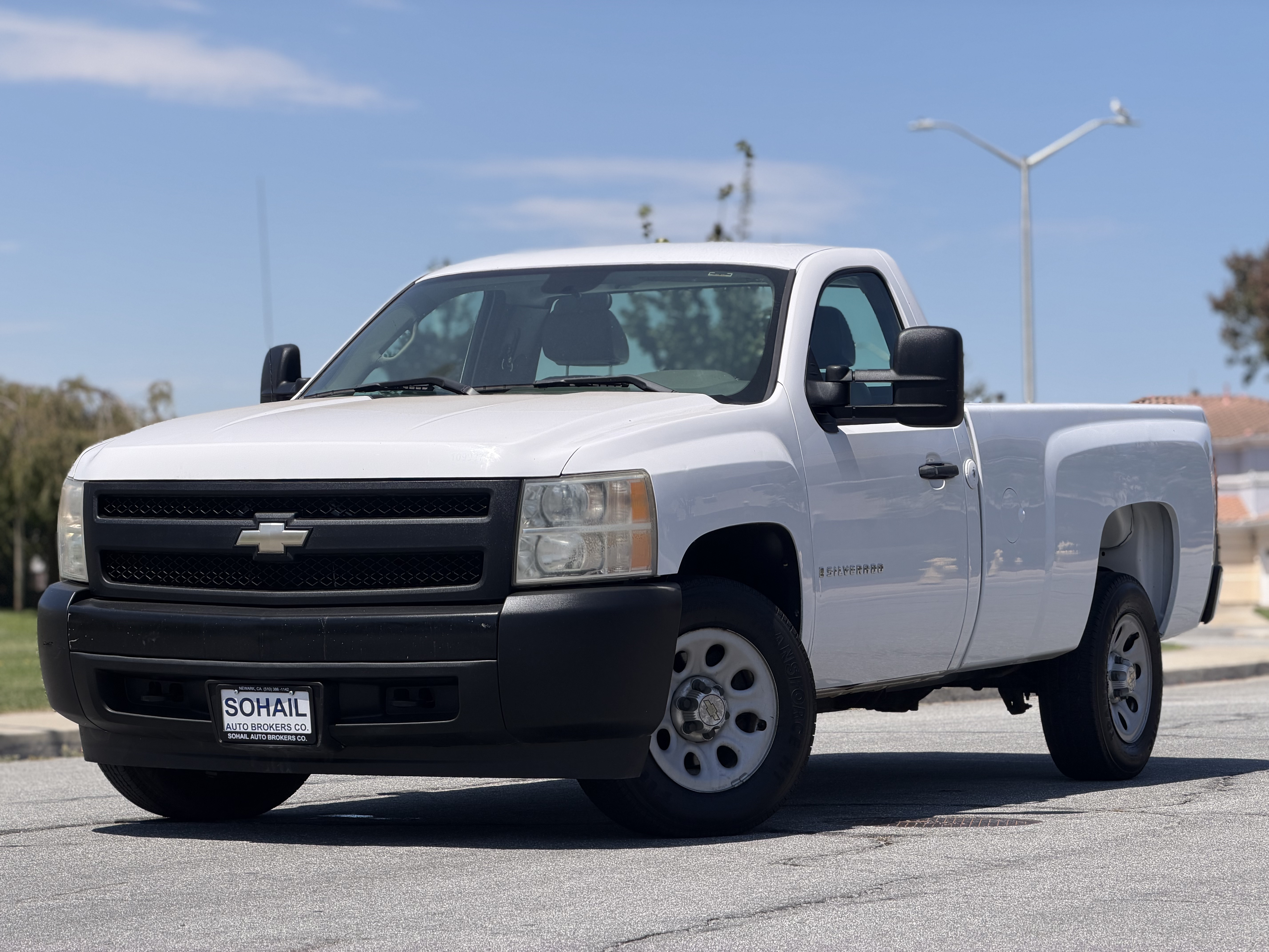 Used 2008 Chevrolet Silverado 1500 2WD Regular Cab image 1