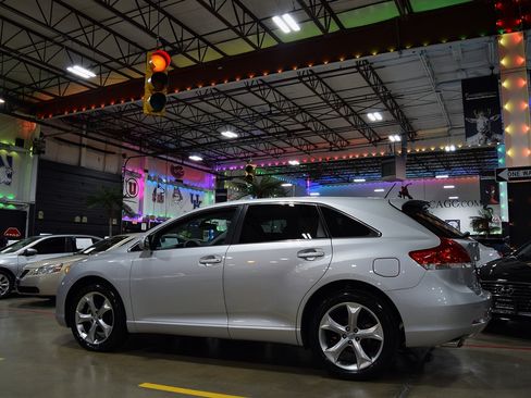 Used 2012 Toyota Venza LE AWD image 4