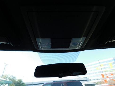 Used 2017 Ford Explorer XLT image 20