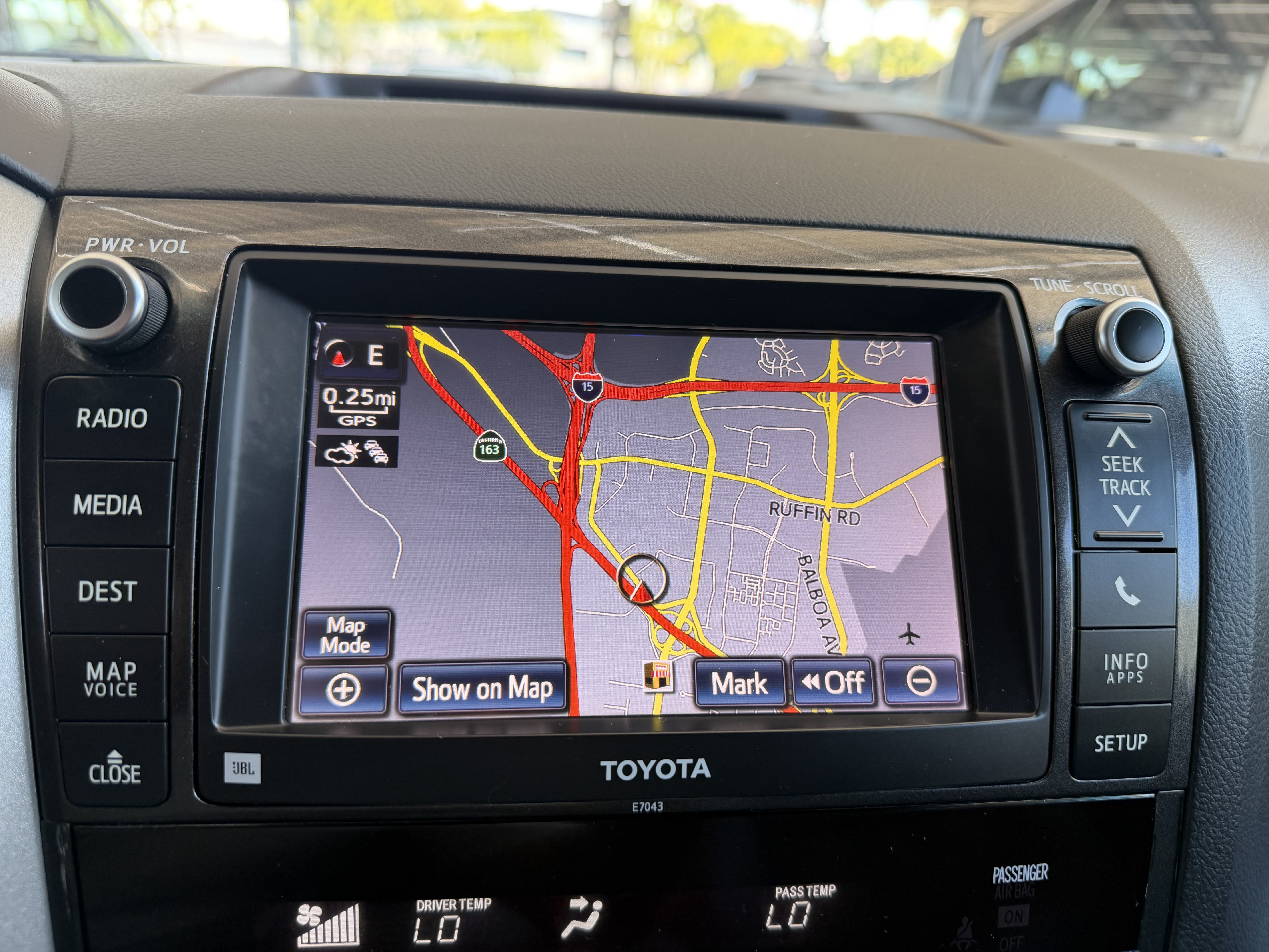 Used 2013 Toyota Sequoia Platinum AWD/4WD image 34