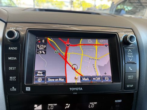 Used 2013 Toyota Sequoia 4WD Platinum image 34