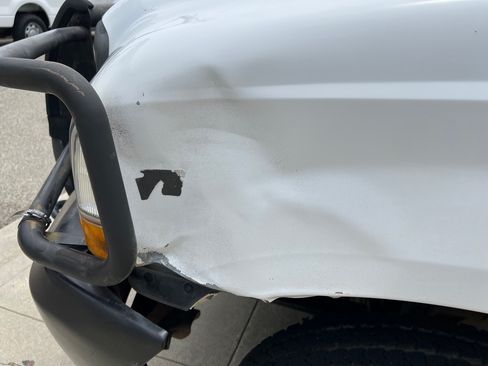 Used 2002 Ford F250 4x4 Regular Cab Super Duty image 9