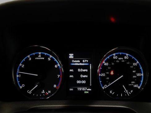 Used 2018 Toyota RAV4 FWD image 26