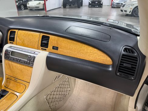 Used 2004 Lexus SC 430 Convertible RWD image 24