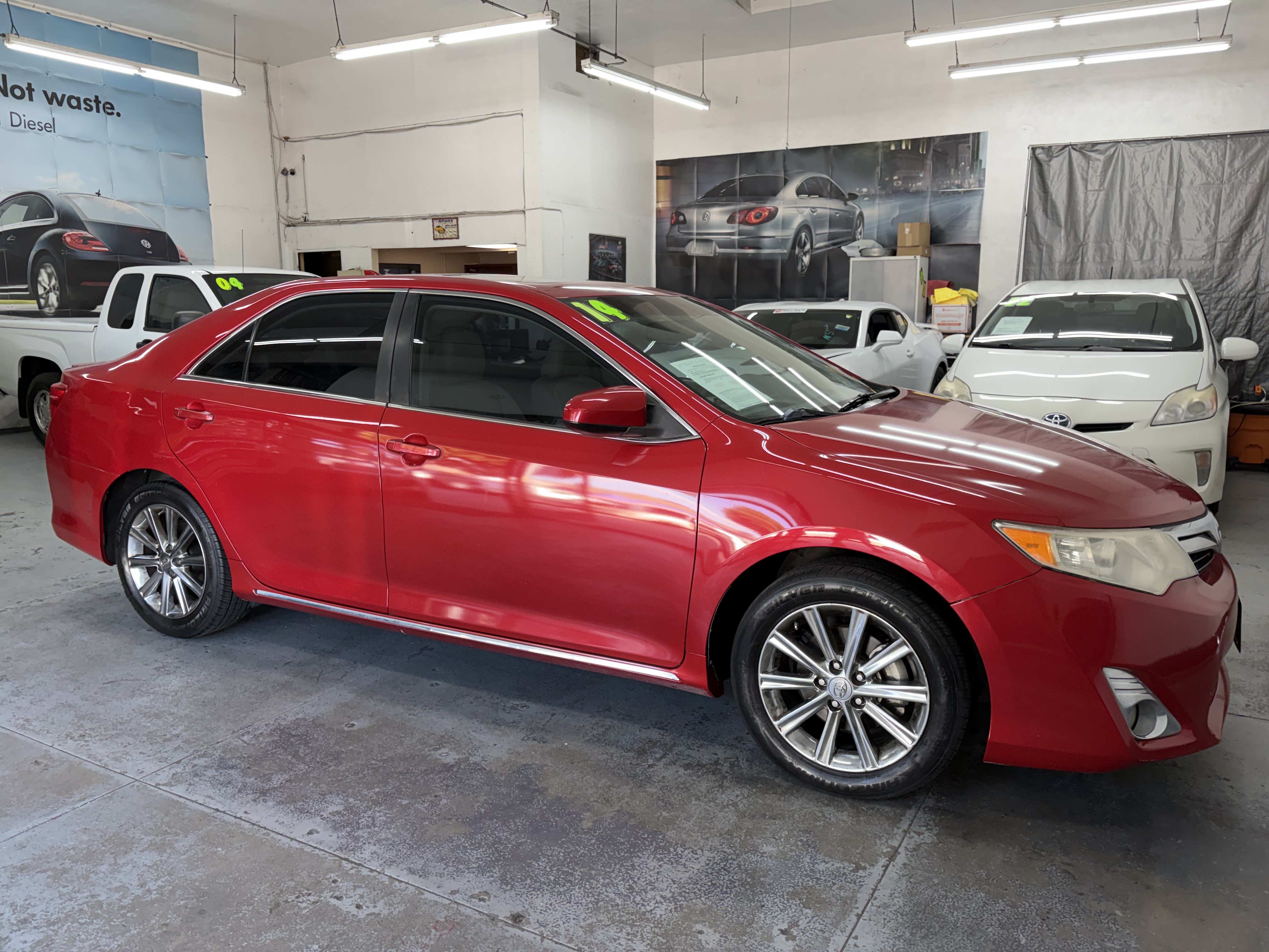 Used 2014 Toyota Camry XLE FWD image 8