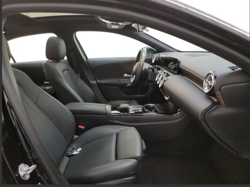 Used 2021 Mercedes-Benz A 220 image 10