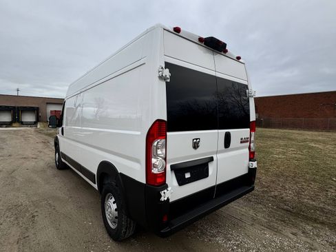 Used 2022 RAM ProMaster 2500 image 6