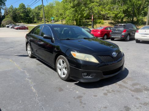 Used 2010 Toyota Camry FWD image 4