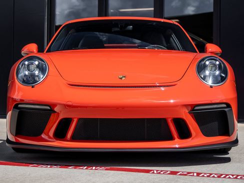 Certified 2018 Porsche 911 GT3 RWD image 8