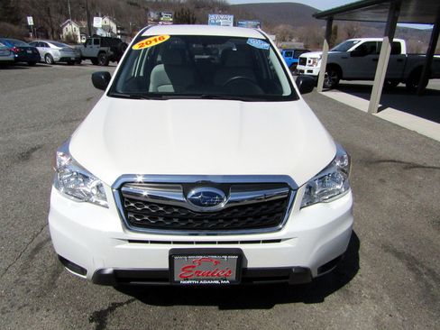Used 2016 Subaru Forester 2.5i image 4