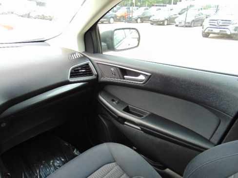 Used 2015 Ford Edge SE image 21