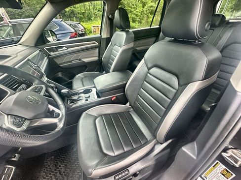 Used 2023 Volkswagen Atlas SEL Premium image 21