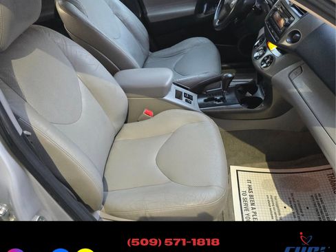 Used 2012 Toyota RAV4 Limited image 19