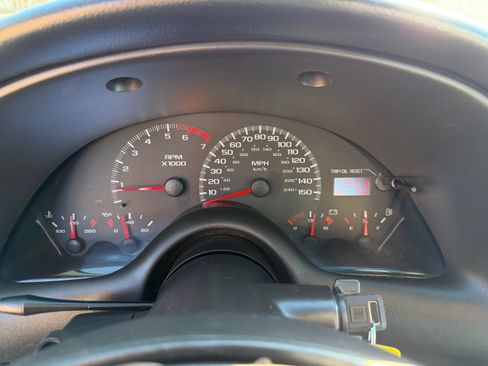 Used 2002 Chevrolet Camaro Z28 image 5