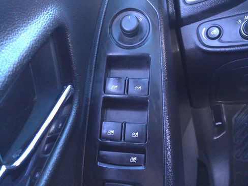 Used 2020 Chevrolet Trax LS image 22