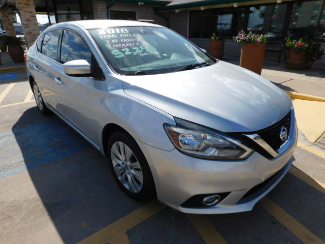 Used 2018 Nissan Sentra S FWD image 1