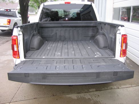 Used 2021 Ford F150 STX image 5