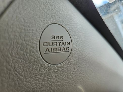 Used 2015 Toyota Yaris LE image 25