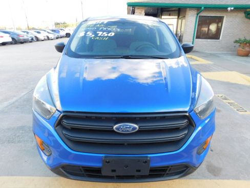 Used 2019 Ford Escape S image 3