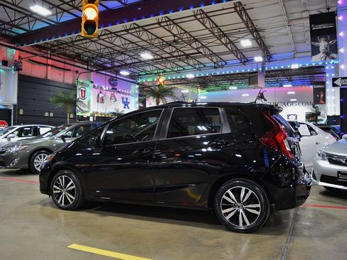 Used 2020 Honda Fit EX image 4