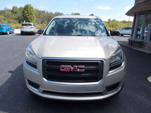 Used 2015 GMC Acadia SLE image 2