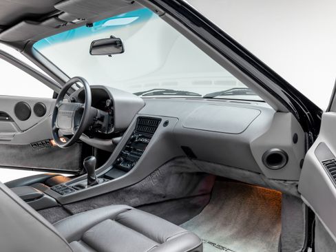Used 1991 Porsche 928 GT RWD image 29