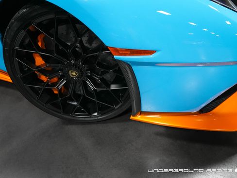 Used 2022 Lamborghini Huracan STO Coupe RWD image 9