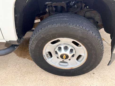 Used 2015 Chevrolet Silverado 2500 2WD Double Cab image 23