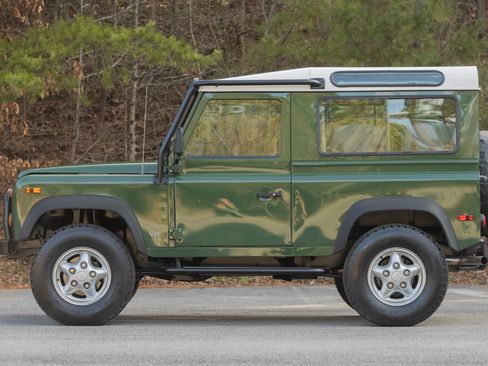 Used 1997 Land Rover Defender 90 AWD/4WD image 6
