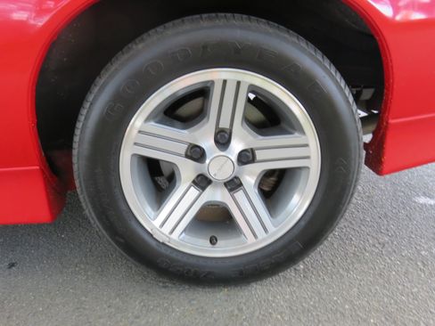 Used 1990 Chevrolet Camaro IROC-Z image 28