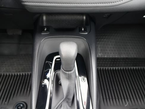 Used 2020 Toyota Corolla XSE image 19