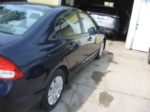 Used 2010 Honda Civic DX-VP Sedan image 4