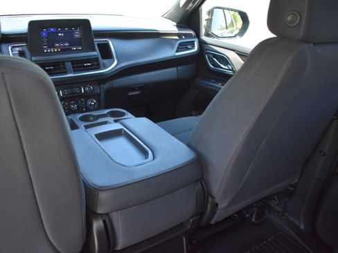 Used 2023 Chevrolet Tahoe 4WD image 32