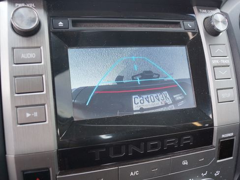 Used 2015 Toyota Tundra SR image 27