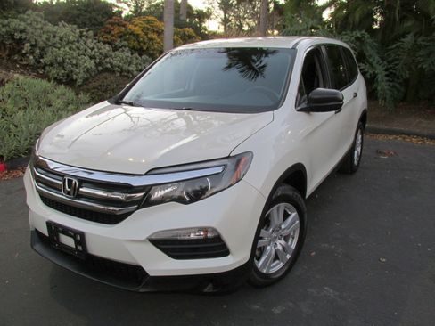 Used 2018 Honda Pilot LX image 4