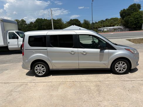 Used 2019 Ford Transit Connect XLT Long Wheel Base FWD image 2