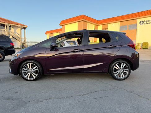 Used 2017 Honda Fit EX image 3