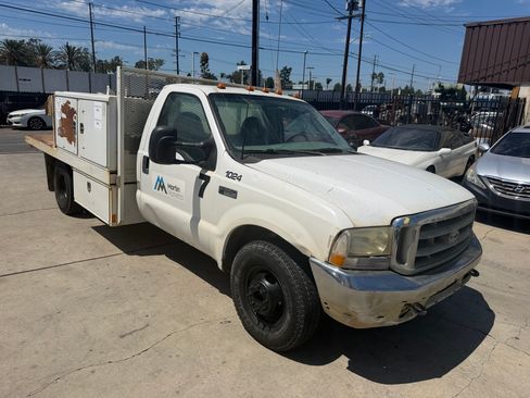 Used 2003 Ford F350 2WD Regular Cab DRW Super Duty image 2