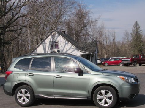 Used 2014 Subaru Forester 2.5i Limited image 10