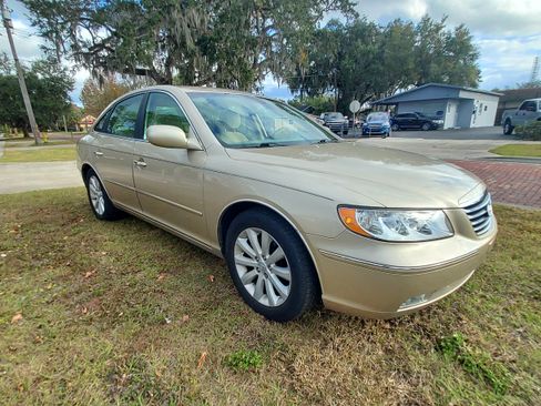 Used 2010 Hyundai Azera GLS image 3