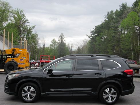 Used 2019 Subaru Ascent Premium 8-Passenger AWD/4WD image 3