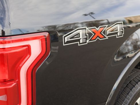 Used 2015 Ford F150 Lariat image 14