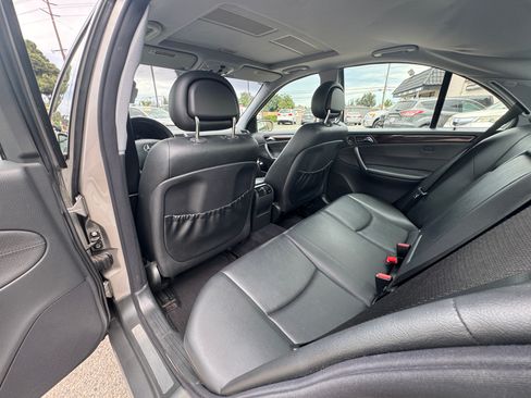 Used 2004 Mercedes-Benz C 240 Sedan image 19