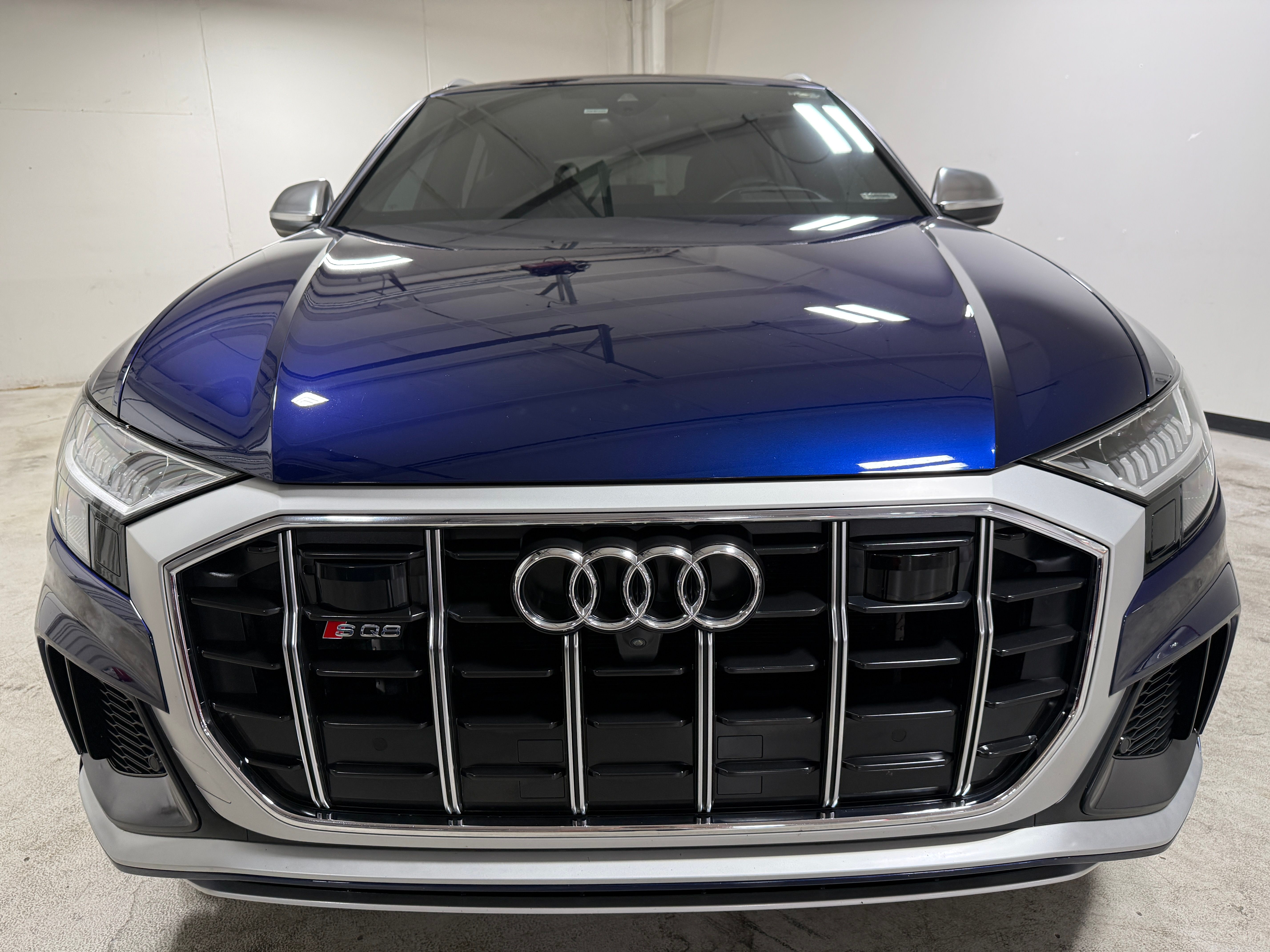 Used 2023 Audi SQ8 Prestige AWD/4WD image 12