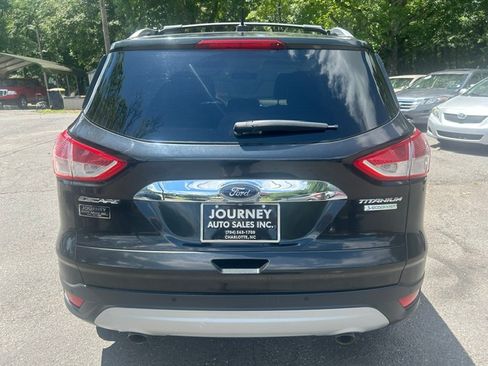 Used 2015 Ford Escape FWD Titanium image 4