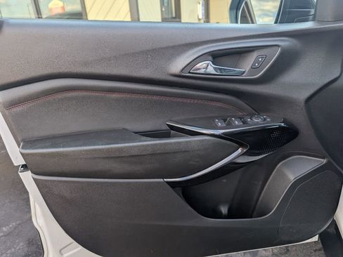 Used 2024 Chevrolet Trax RS image 16